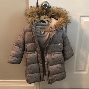 COPY - Gap Winter Coat. Size 4 toddler Silver with stars